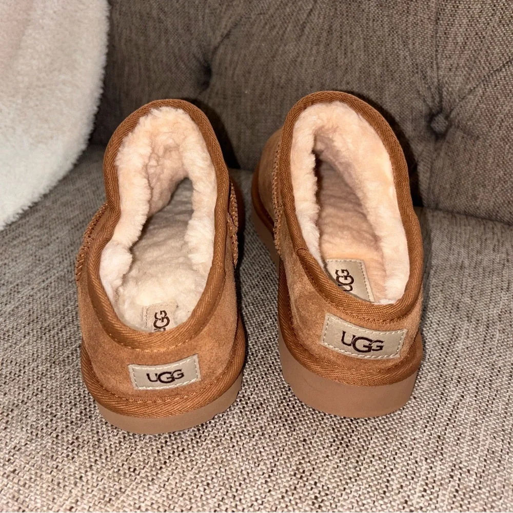 New UGG ultra mini  Classic Slipper Chestnut Size 7 - Picture 5 of 8
